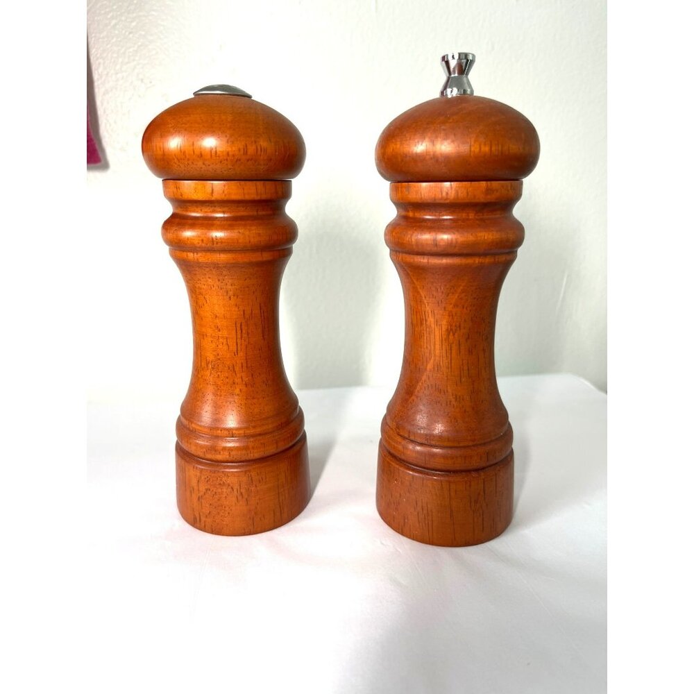 Vintage Mr. Dudley Wooden Salt Shaker And Pepper Grinder‎ 7” Set